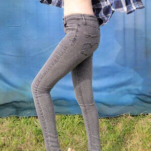 Levi's 721 High Rise Skinny Jeans